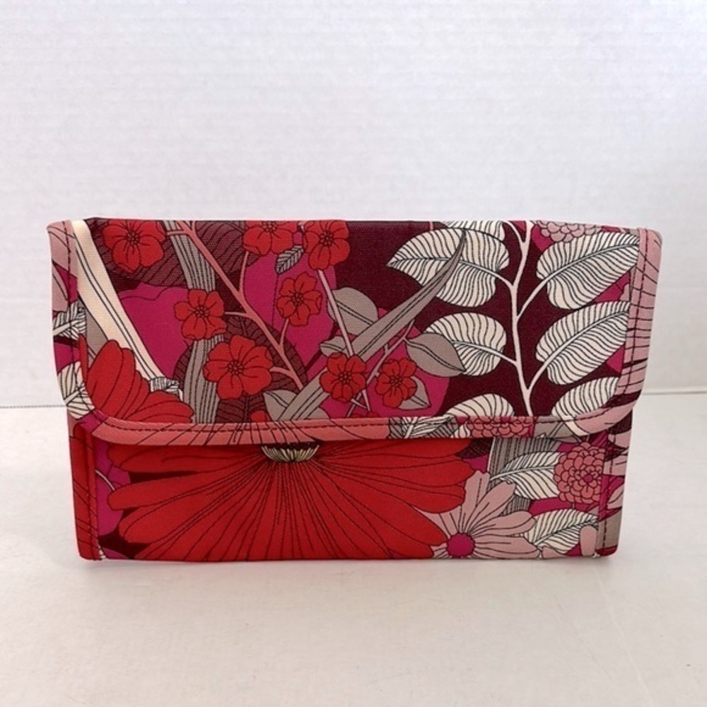 Vera Bradley Lighten Up Cosmetic Brush Case in "Bohemian Blooms" Pattern NWOT